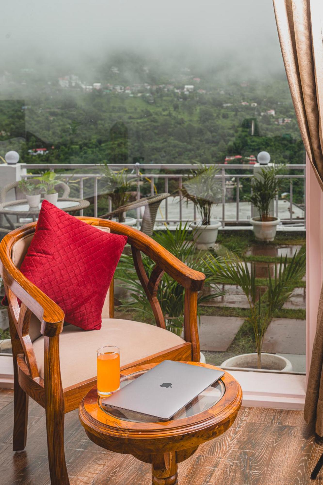 Navya Stays Bhimtal Exterior photo